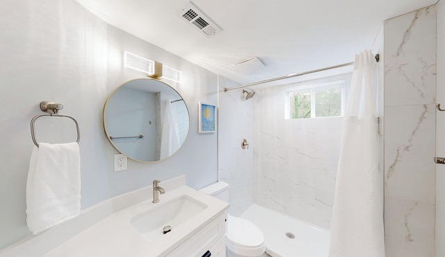 Cozy Split Level Pet Friendly Monthly Rental Home