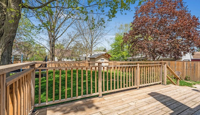 Cozy St. Catharines Bungalow: Your Home Away From Home in Niagara Region!