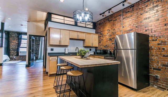 Cozy Stay at 229 Main St – Perfect Ames Location