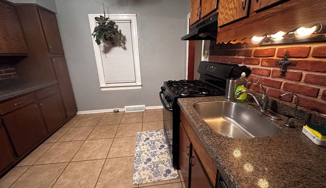 Cozy Stay Entire Home: Home Away Home