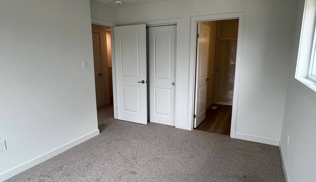 Cozy Stay in Guelph with Close to all amenities