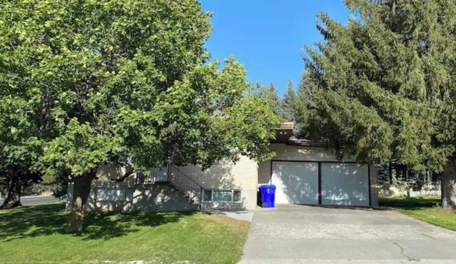 Cozy Stay Near National Parks & BYUI - Sleeps 6