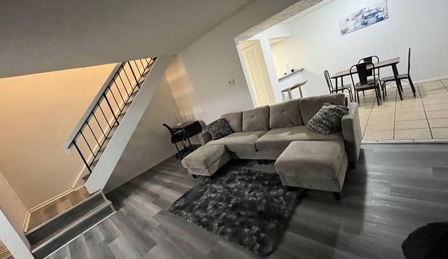 Cozy stay with Sweet Home IN! Enjoy your stay!