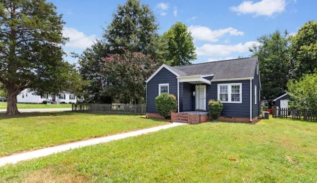 Cozy Stays Cottage *Close to NASCAR & Hot Spots*