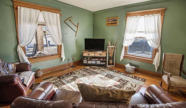 Cozy Stone & Brick home in the heart of the Beautiful Flint Hills