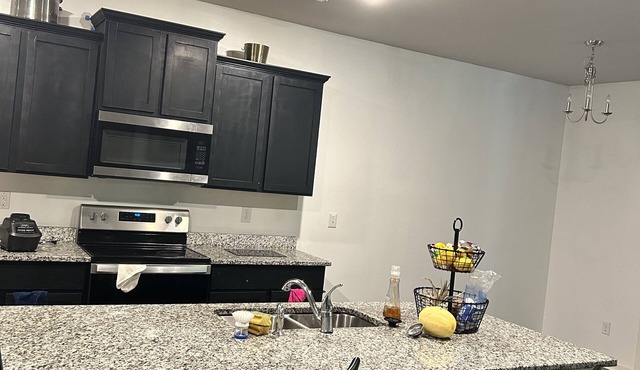 Cozy Stonecrest stay