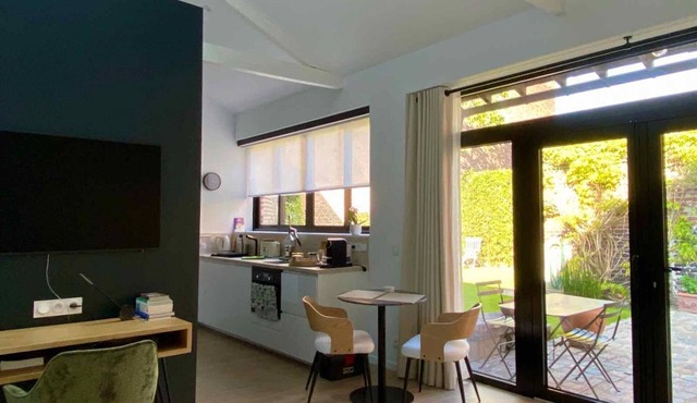 Cozy studio with WiFi, air conditioning and secure parking near Lille