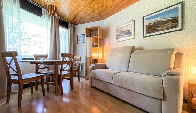 Cozy studio, 200m from slopes and shops, with parking in Vars