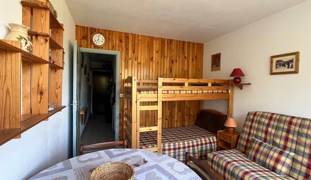 Cozy studio 4 pers, ski-in, parking