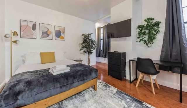 Cozy Studio across from Convention Center | 4R