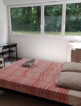 Cozy Studio Apartment Close to Melun and Vaux-le-Penil