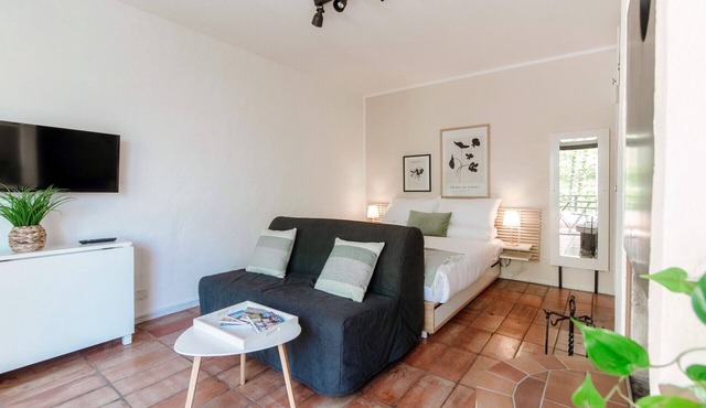 Cozy studio apartment in Sureggio Village with shared pool (SUREGGIO 2)