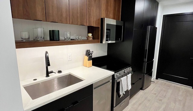 Cozy studio apartment in Denver with AC and gym access