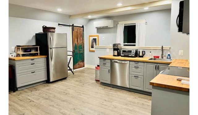 Cozy Studio Apartment!