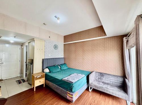 Cozy studio Apt Altiz Bintaro W Pool & Netflix