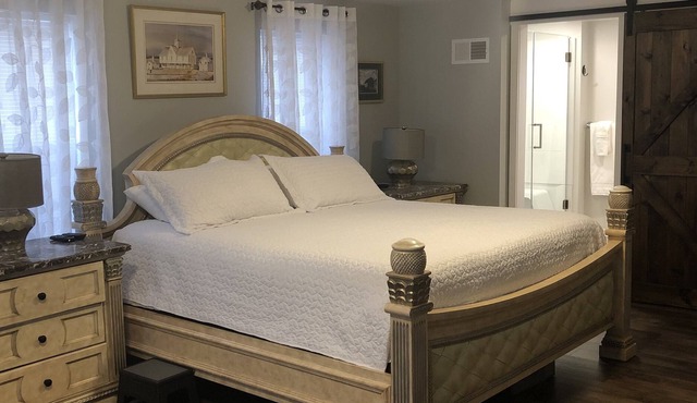 Cozy Studio Apt. in Small Town, Pa.