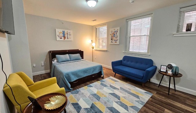 Cozy Studio at the Historic Inman