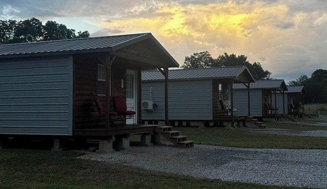 Cozy Studio cabin in peaceful Oktoc community near Starkville