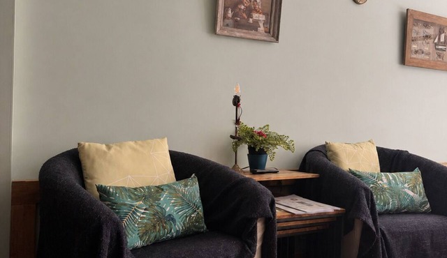 Cozy studio - center - Wifi - parking nearby - private courtyard