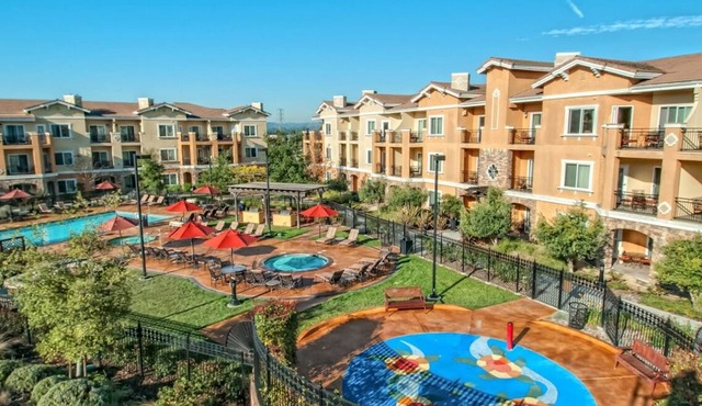 Cozy studio condo at a winery resort in charming Napa Valley.