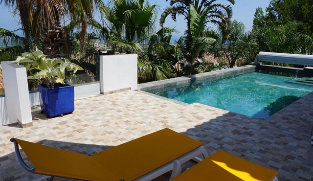 Cozy studio with terrace and private pool in Rafol d'Almunia