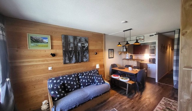 Cozy Studio for 4 at the Foot of Montgenèvre Slopes with Balcony and Ski Storage