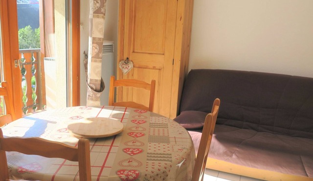Cozy studio for 4 people with balcony and parking