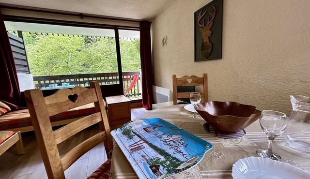 Cozy Studio for 4 with Pool, Near Ski Lifts and Shops - La Salle les Alpes