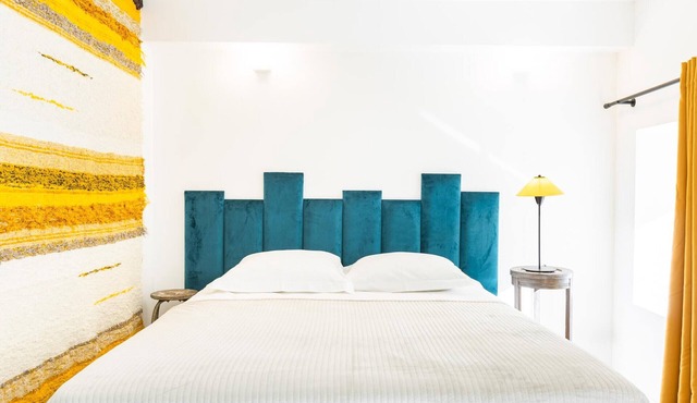 Cozy Studio for 2 by the River in Renovated 2021 Property