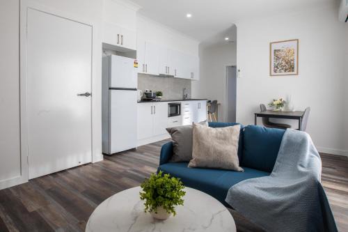 Cozy Studio Getaway in Oxley with Free Parking