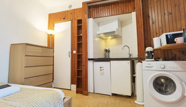 Cozy Studio in 13th Paris, Walk to Metro