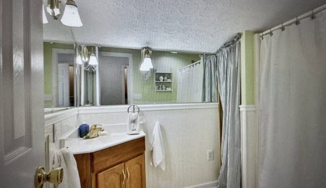 Cozy studio in amazing Fayetteville with AC, pool,close to Trilith movie studios