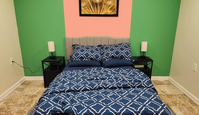 Cozy studio in charming Highland Park