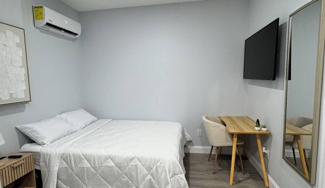 Cozy studio in charming Riverview