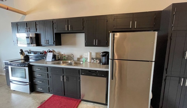 Cozy studio in delightful Downtown Jonesboro with AC, WiFi