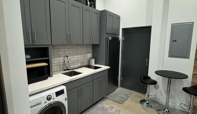 Cozy studio in enchanting Seattle with AC, WiFi