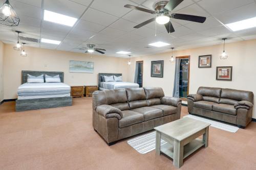 Cozy Studio in Fredonia with Shared Outdoor Space!