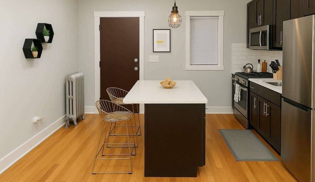 Cozy Studio in Jefferson Park