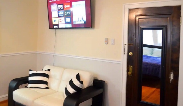 Cozy Studio In Lakeview, Near Wrigley field
