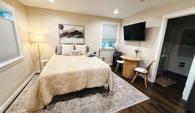 Cozy studio in midtown Bend