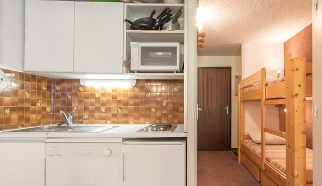 Cozy Studio in Serre-Chevalier: Mountain Views, Sleeps 4, Ski-In/Ski-Out Access