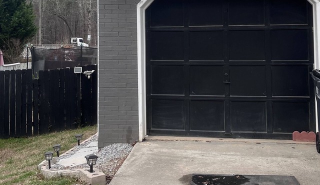 Cozy Studio in Superb Sugar Hill with WiFi, AC