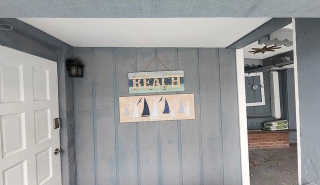 Cozy studio in awesome West Palm Beach with AC, WiFi