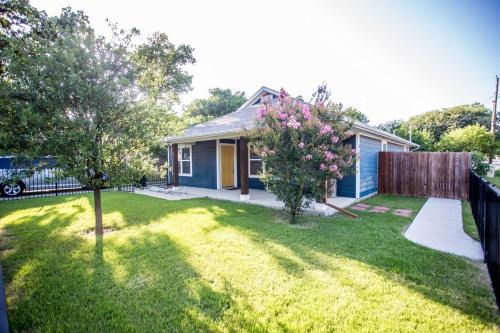 Cozy Studio Mins to JPS, Medical City, Historic District, Zoo, Water Garden