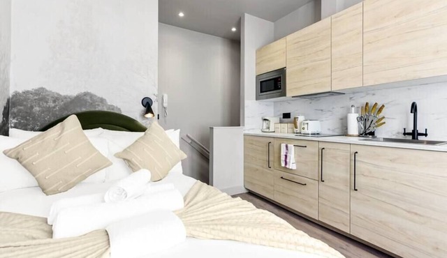 Cozy Studio Retreat in Trendy Clapton Common