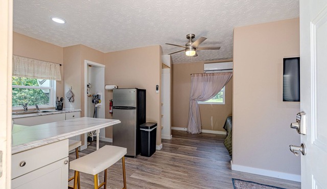 Cozy Studio Retreat Close to East TN & SC Sites