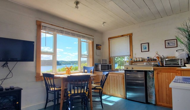 Cozy studio right on the water