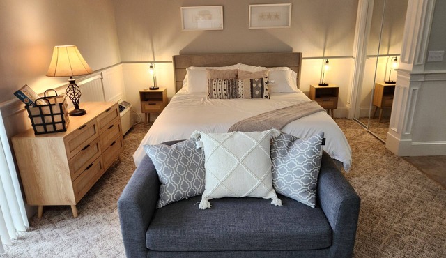 Cozy Studio w/Kitchenette near Gunstock MTN, Lake, Weirs Beach, & Pavilion
