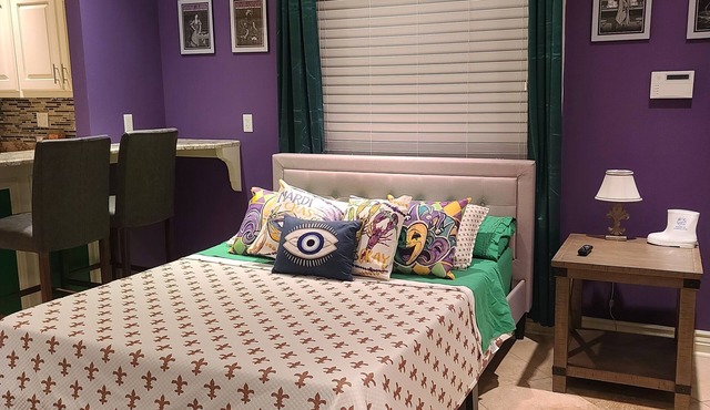 Cozy studio with AC/WiFi in enchanting Hammond 1 hr from NOLA and Baton Rouge