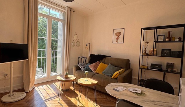 Cozy studio with balcony and pool in Aix-les-Bains